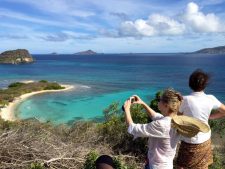 Carriacou isle of reef tour guides.