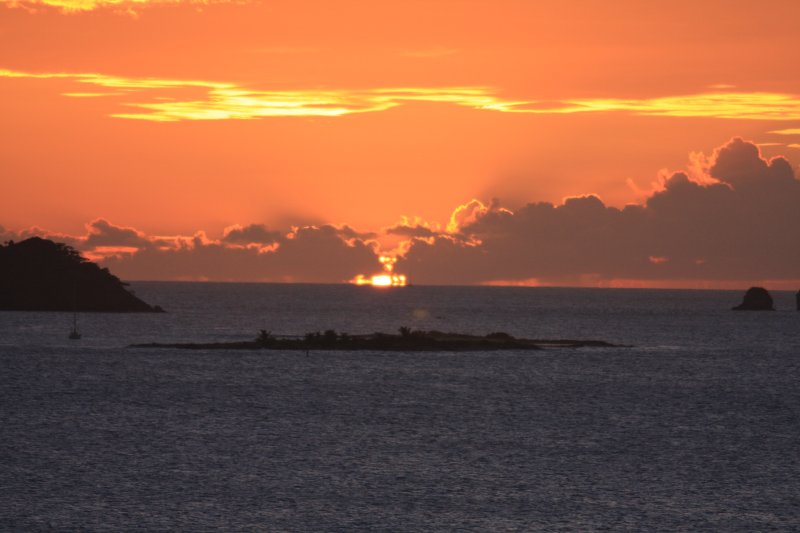Beautifull sunset behind Sandy Island.